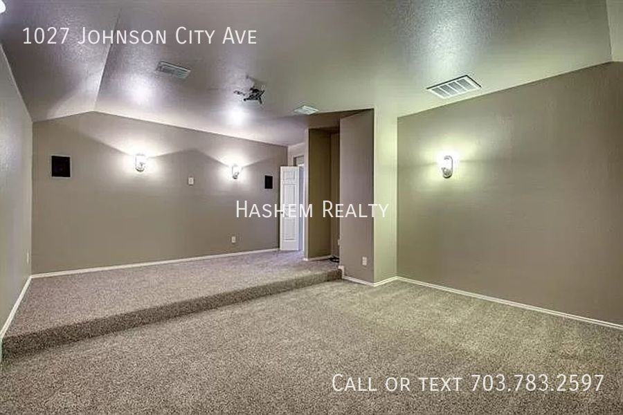 1027 Johnson City Ave - Photo 6 of 15