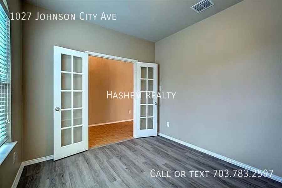 1027 Johnson City Ave - Photo 7 of 15