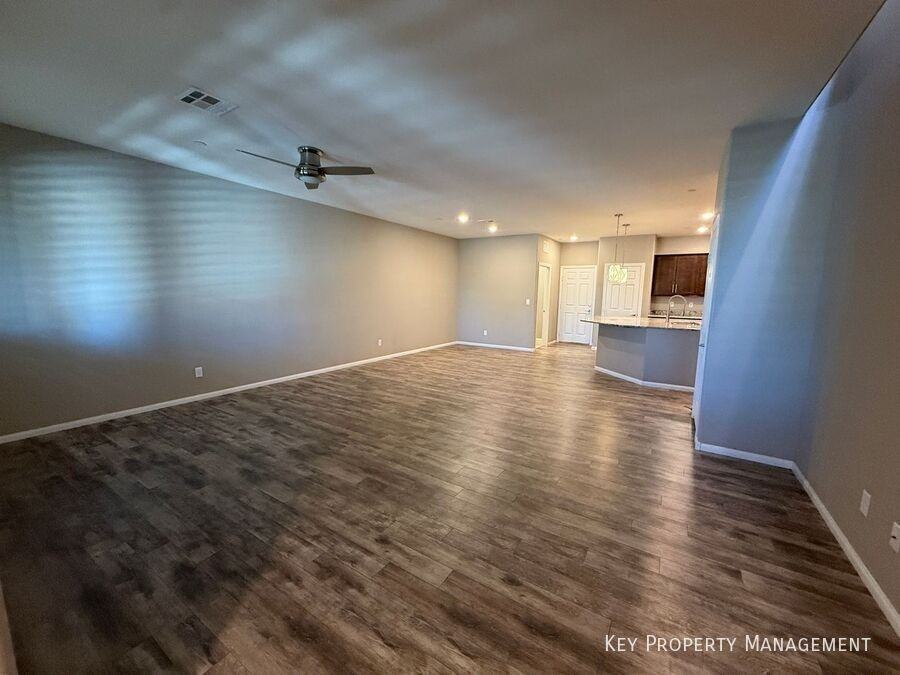 3197 Arco Ave - Photo 5 of 24