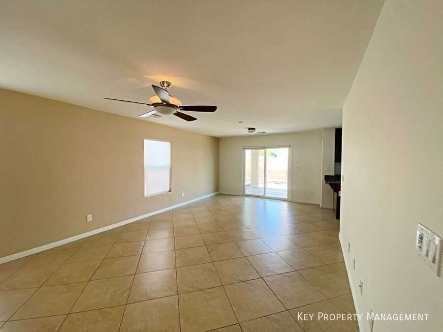 6496 Robusta Ct - Photo 4 of 28