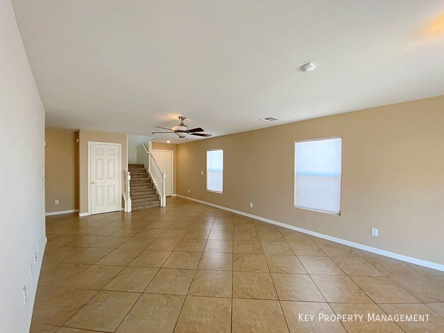 6496 Robusta Ct - Photo 5 of 28