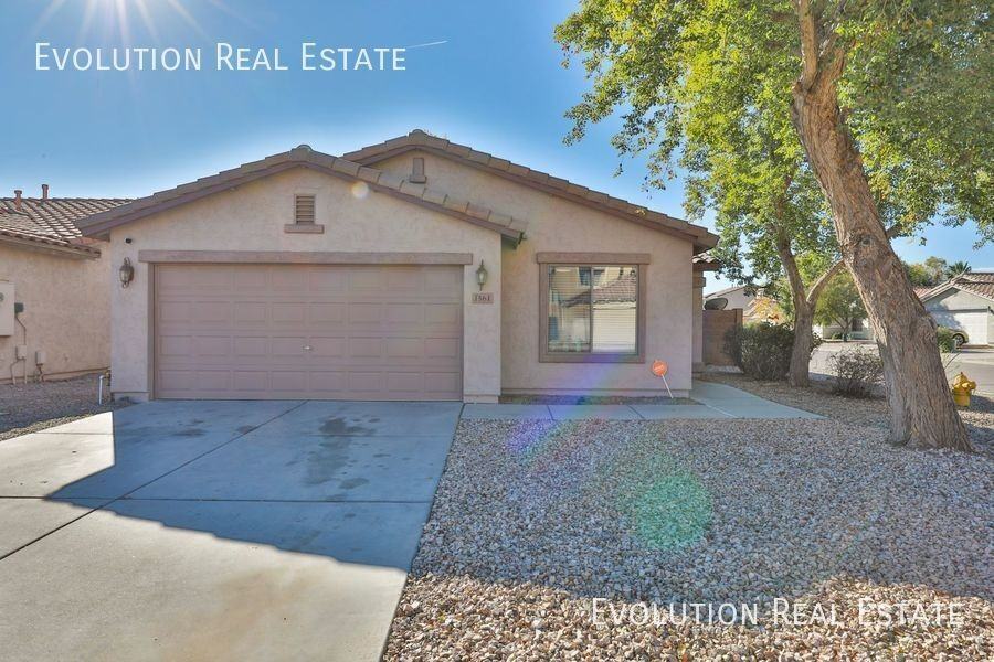 1561 E Maddison Cir - Photo 2 of 26