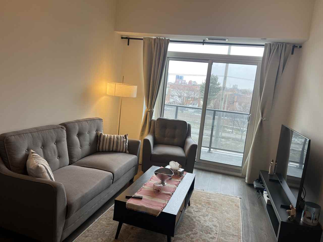 204 Burnhamthorpe Rd E - Photo 3 of 11