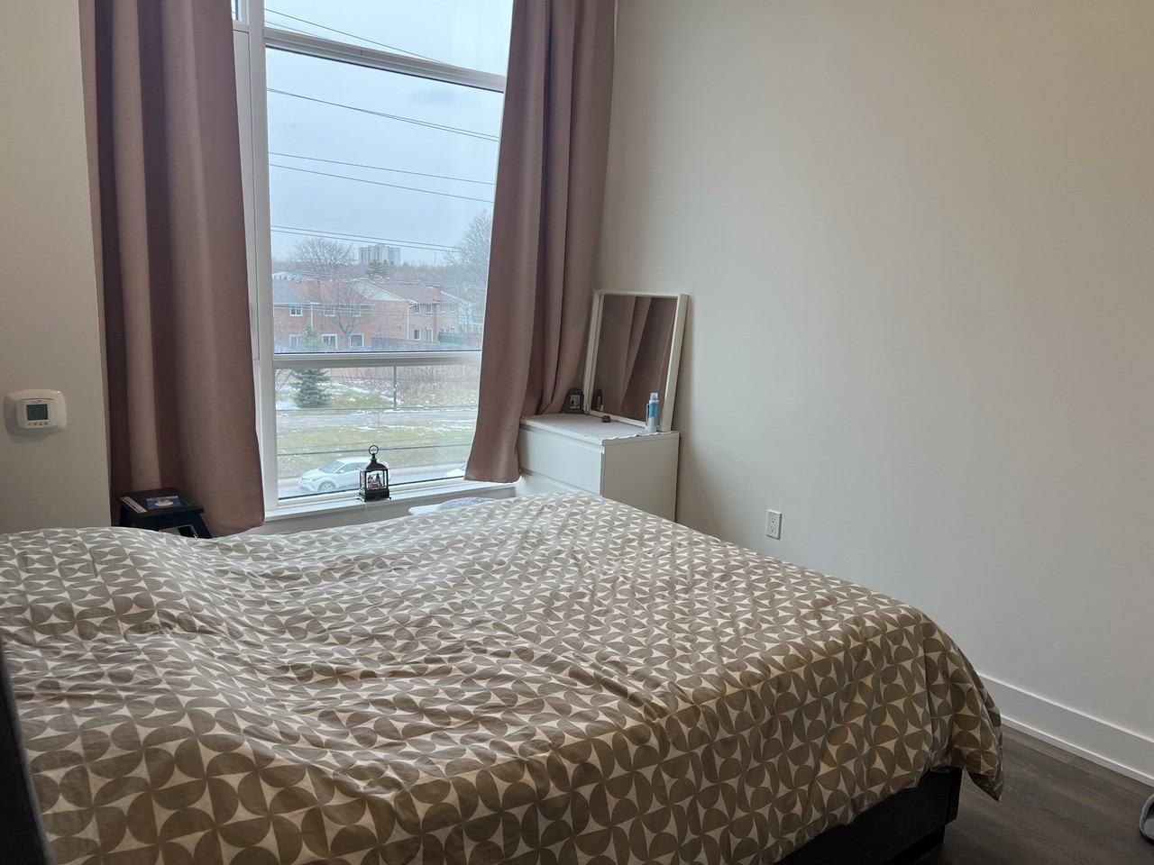 204 Burnhamthorpe Rd E - Photo 6 of 11