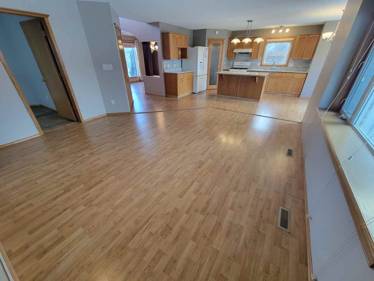 18020 101 St Nw - Photo 3 of 19