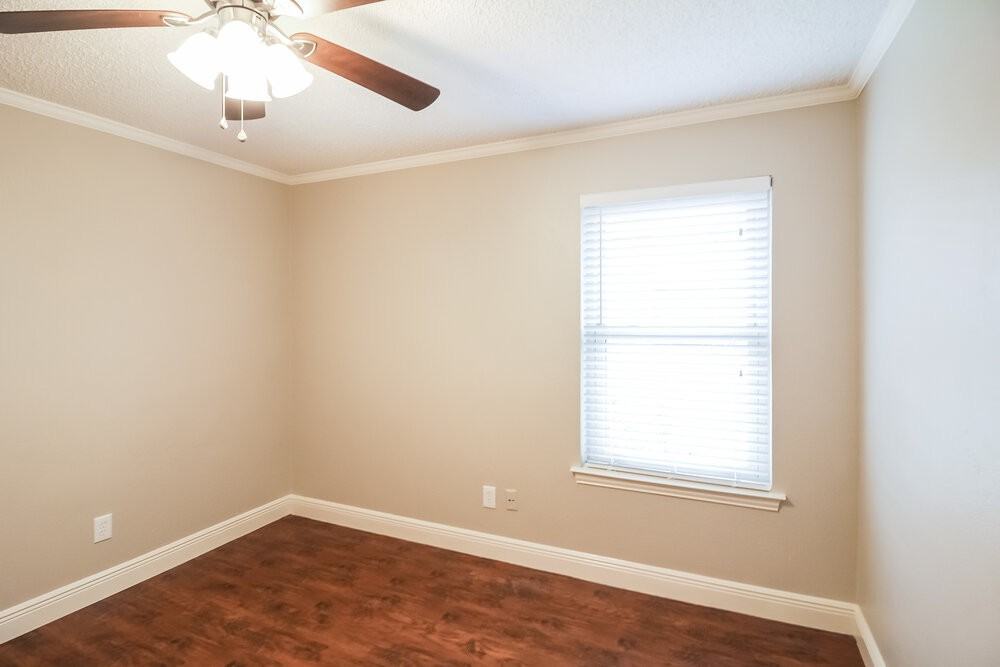 7212 Elderberry Ln - Photo 7 of 15