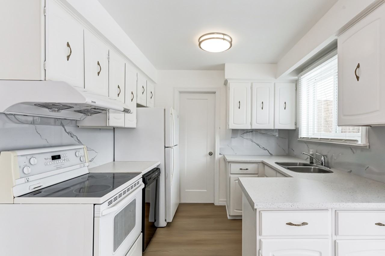 358 Lawson Rd - Photo 5 of 34