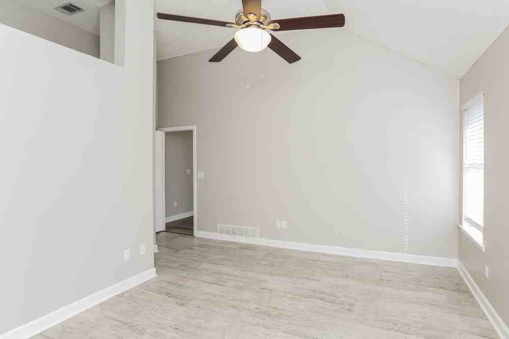 11169 Ewe Turn Dr - Photo 5 of 16