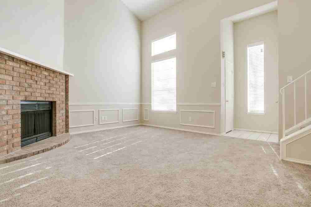 719 Nightingale Cir - Photo 2 of 10