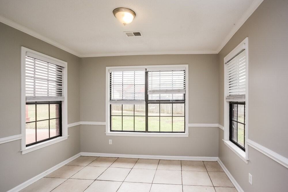 4466 Dawn Oaks Cv - Photo 6 of 17