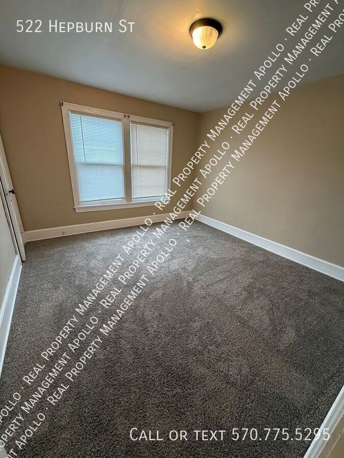 522 Hepburn St - Photo 6 of 15