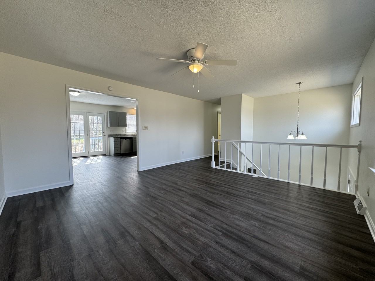 800 Holly Hedge Dr - Photo 6 of 45