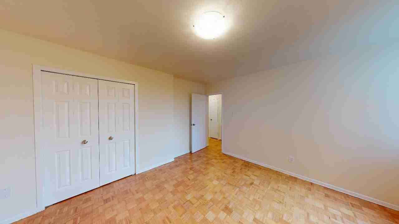 7471 Yonge Street Thornhill - Photo 7 of 38