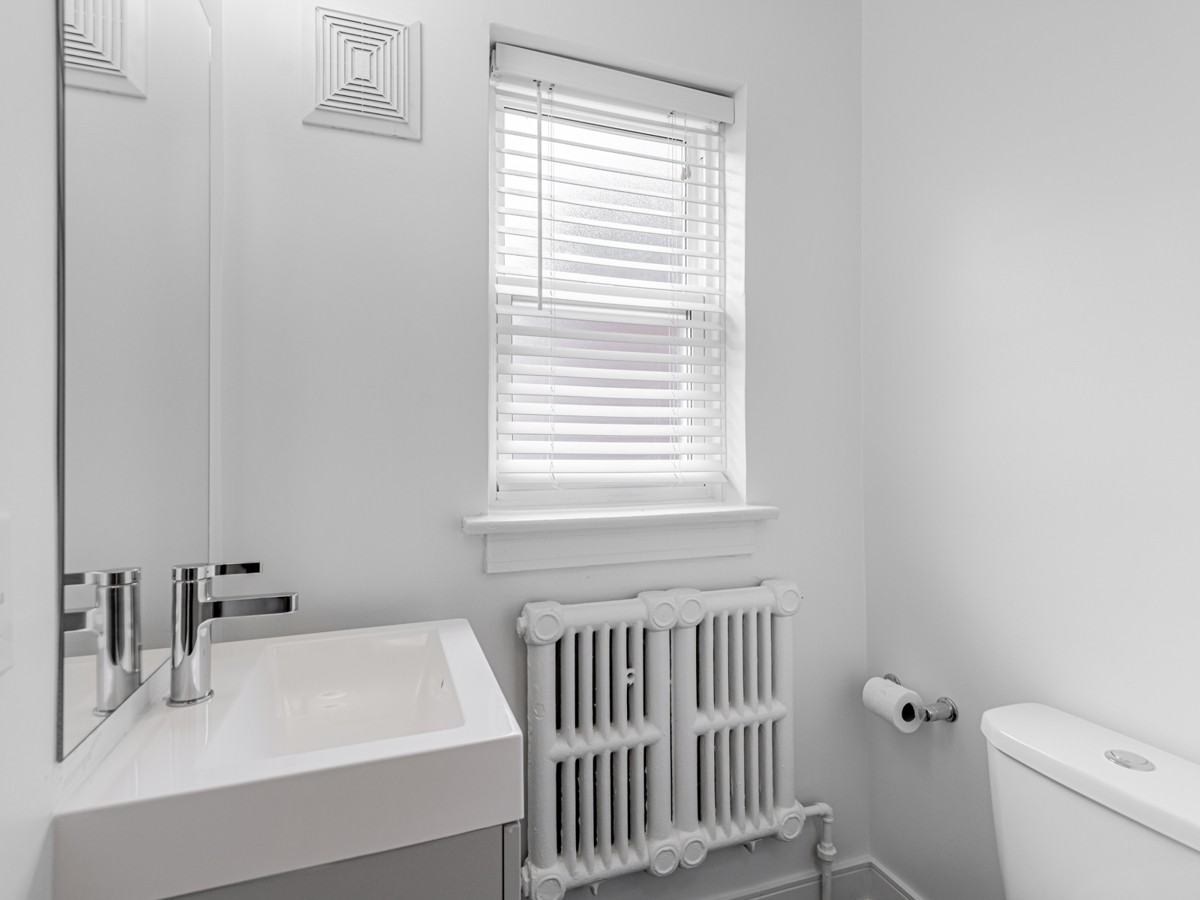 310-312 LONSDALE RD - Photo 6 of 10