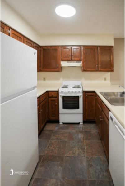 3717 Matlock Dr - Photo 4 of 16