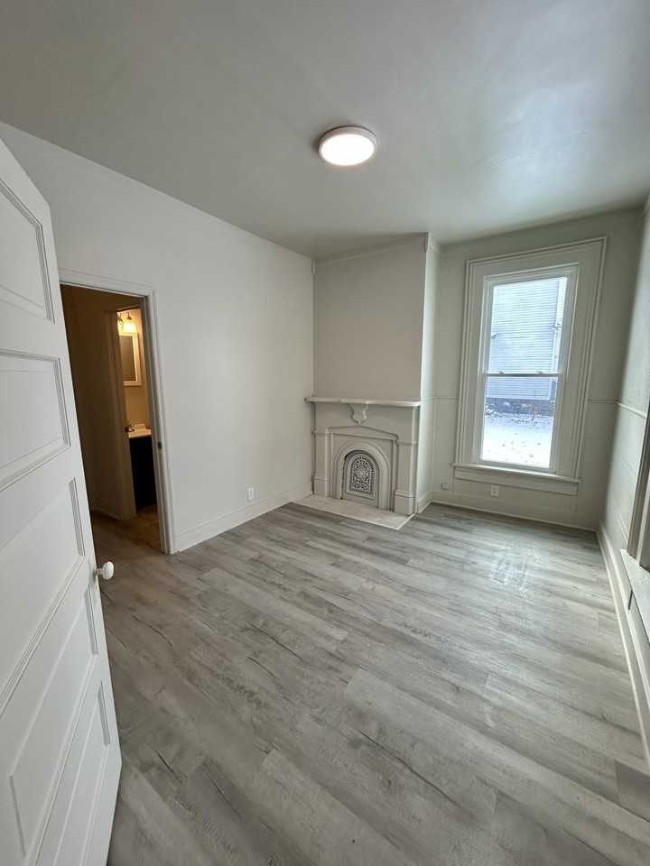 160 Brighton Blvd #NA - Photo 5 of 19