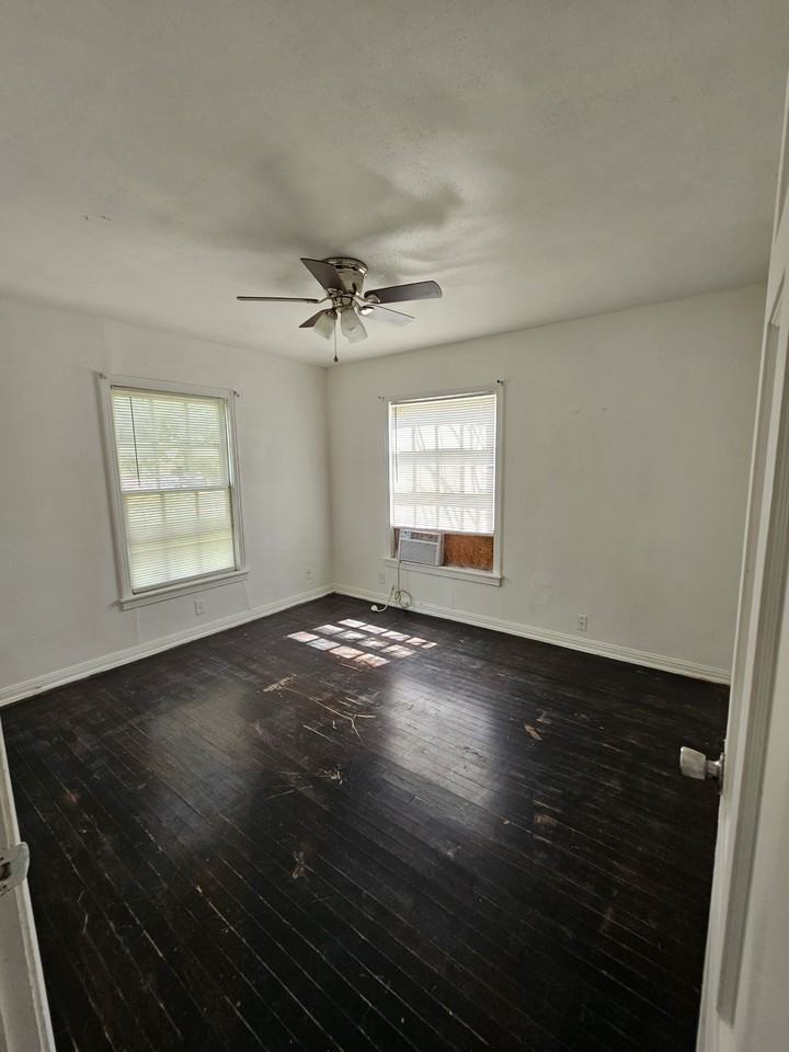 7320 Culver Ave #NA - Photo 2 of 5