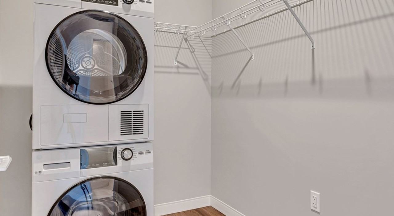 1850 Green Bay Rd - Photo 2 of 3