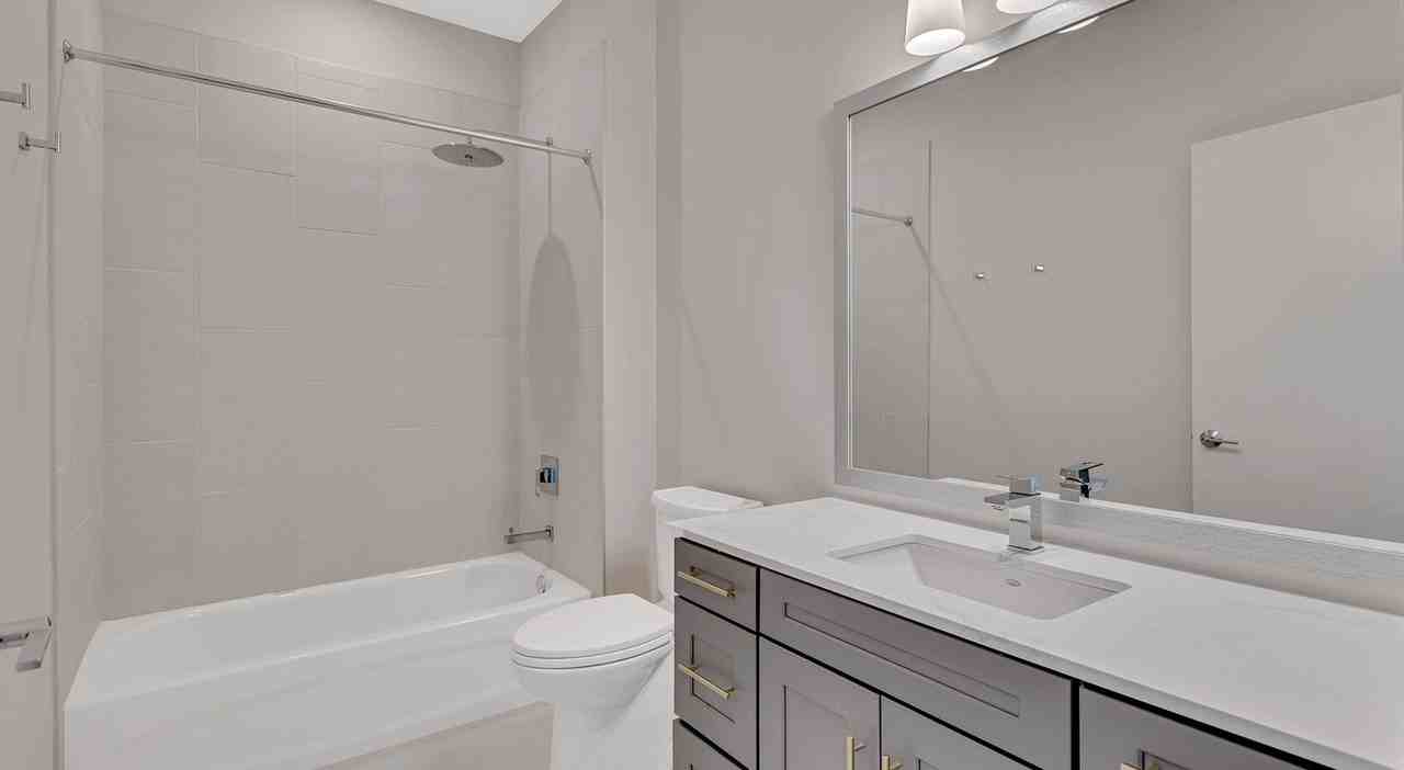 1850 Green Bay Rd - Photo 3 of 3