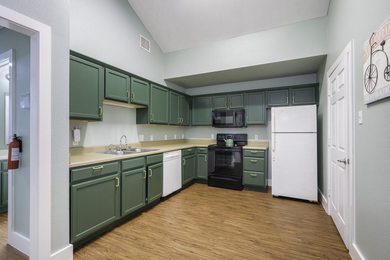 1226 E Woodin Blvd #NA - Photo 3 of 13