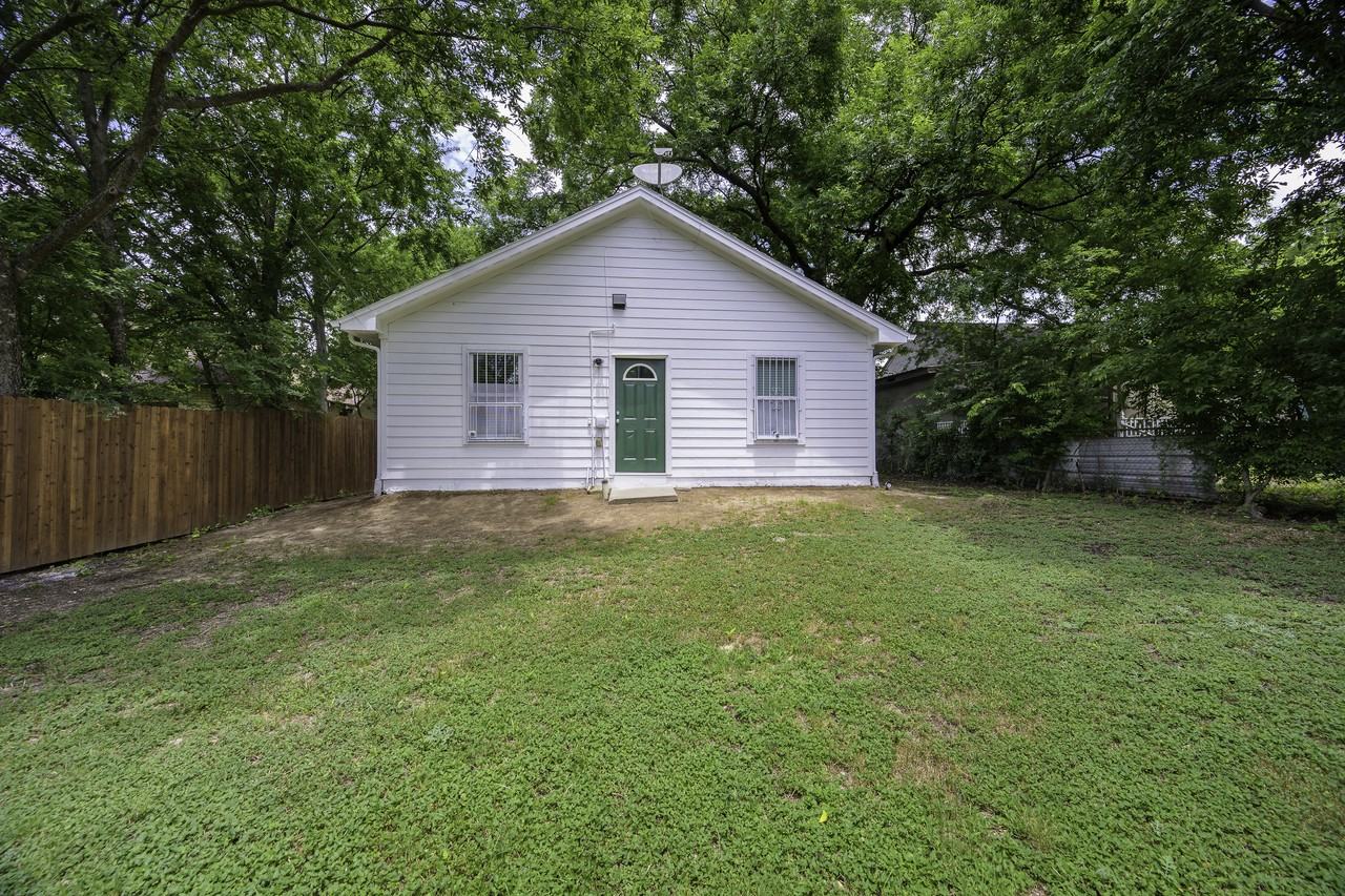 1226 E Woodin Blvd #NA - Photo 7 of 13