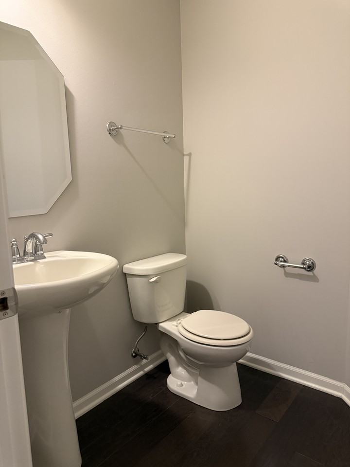 310 Devoe Dr #310 - Photo 7 of 11