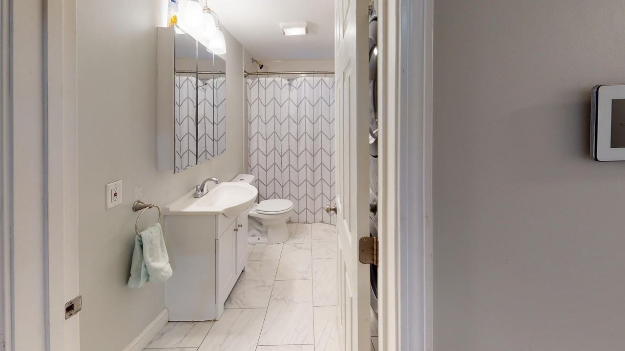 1059 Saratoga St #2 - Photo 3 of 16