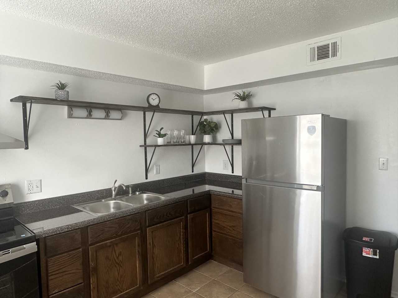 1500 N Archusa Ave #TH35 - Photo 3 of 9