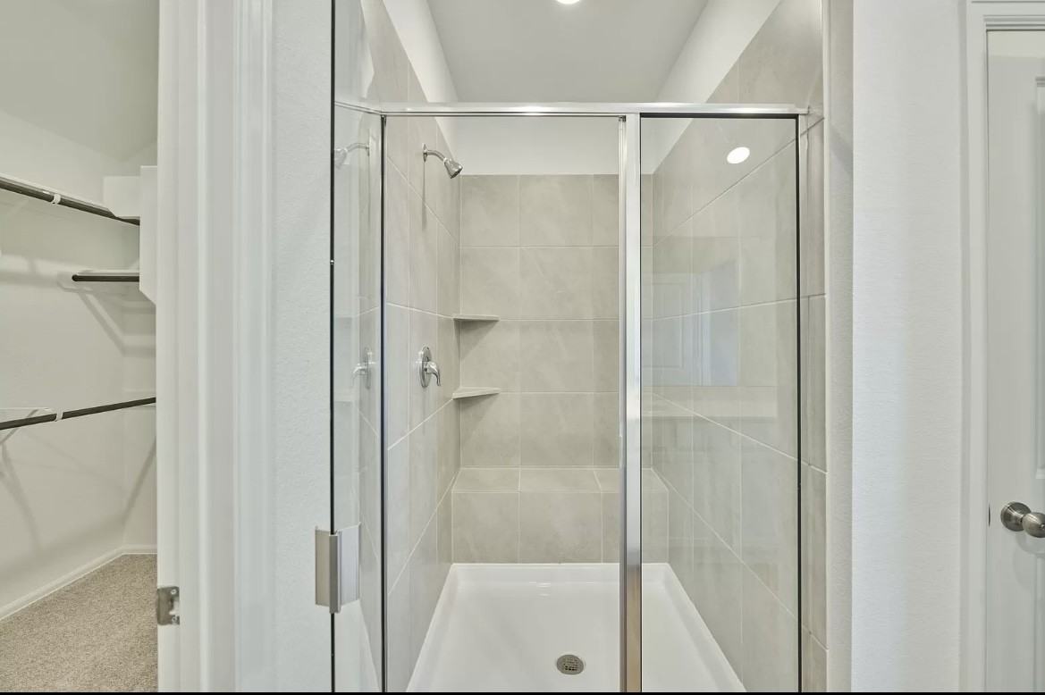 6313 Barrington Cliff Trl #NA - Photo 3 of 13