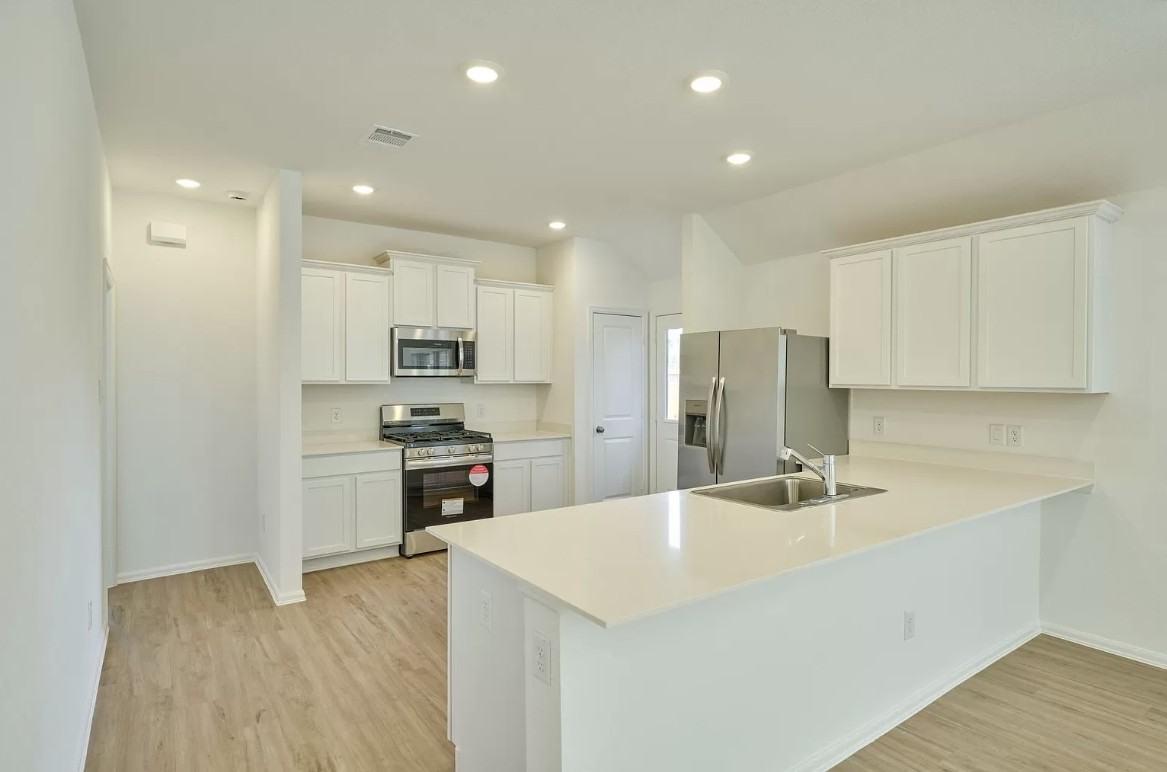 6313 Barrington Cliff Trl #NA - Photo 4 of 13