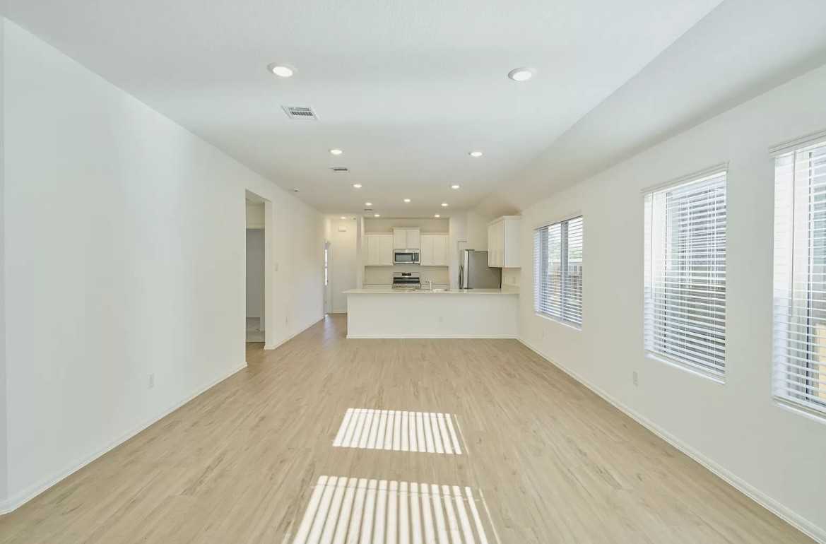 6313 Barrington Cliff Trl #NA - Photo 6 of 13