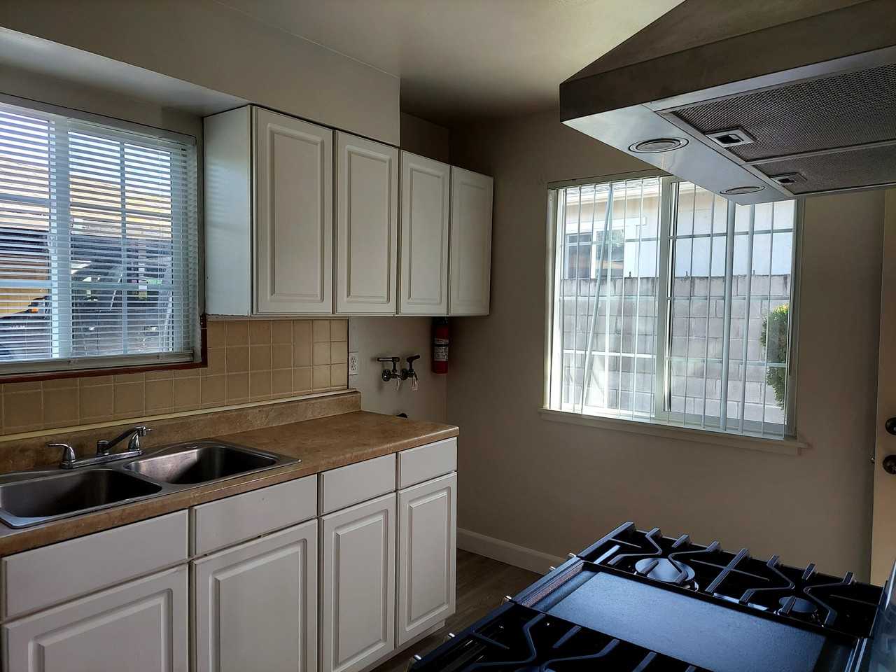 126 Mccreery Ave - Photo 3 of 7