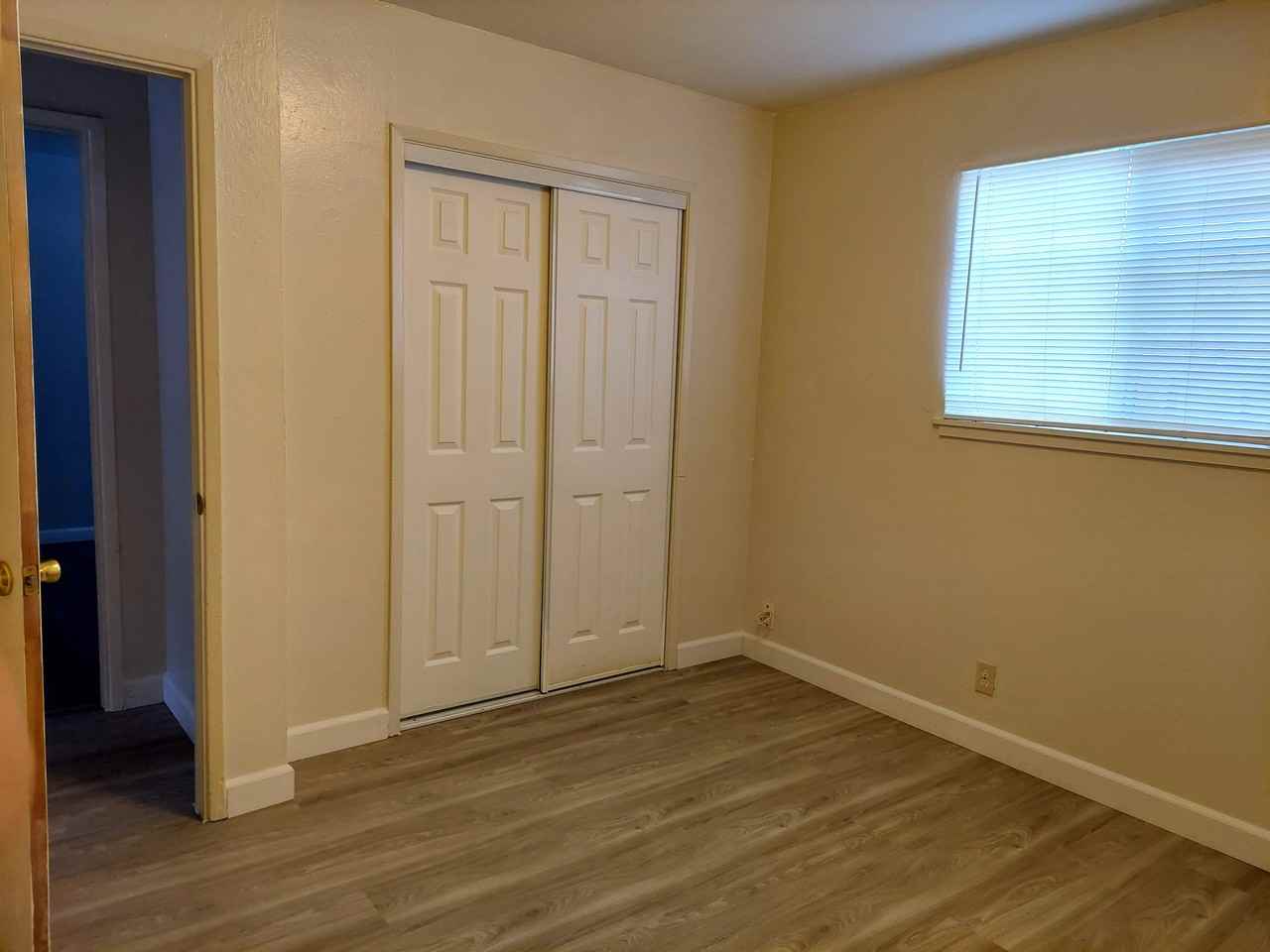 126 Mccreery Ave - Photo 5 of 7