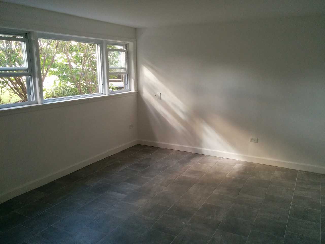 1533 Homestead Rd - Photo 2 of 8