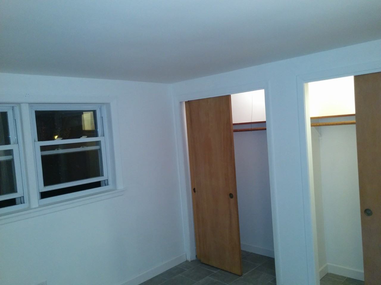 1533 Homestead Rd - Photo 5 of 8