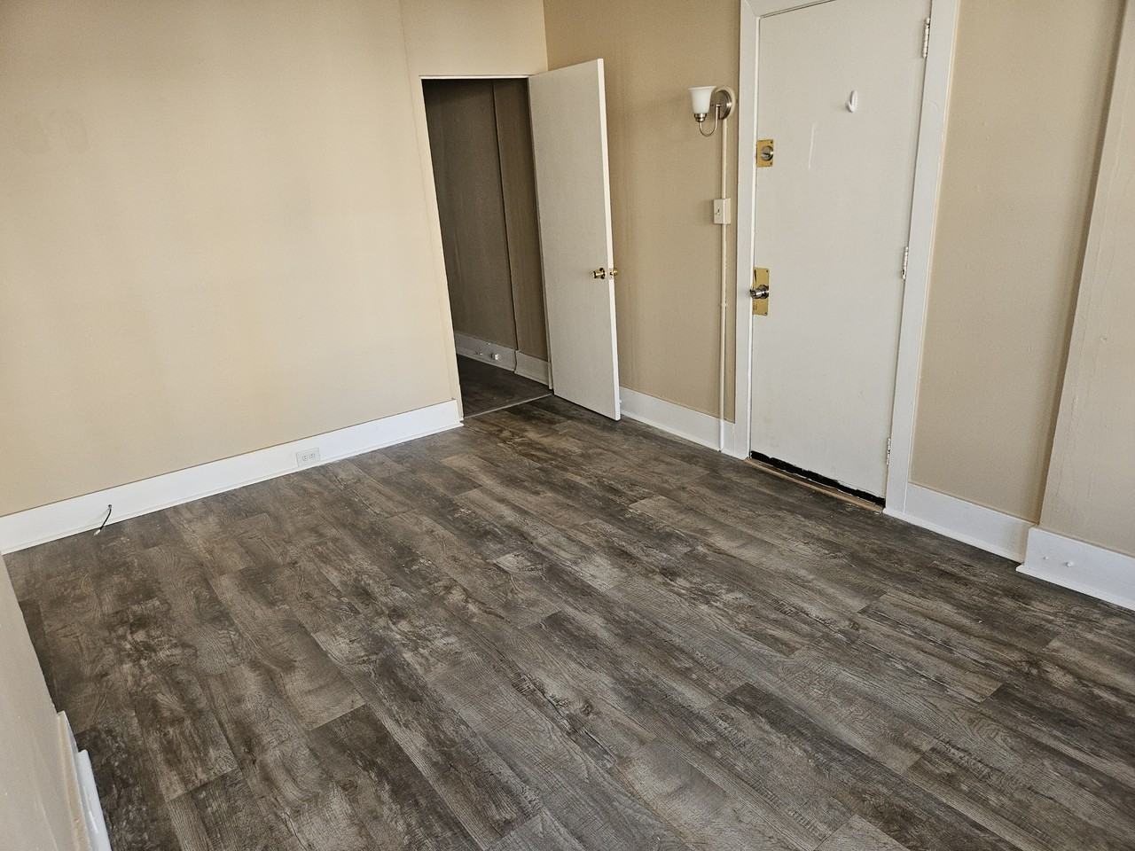 1448 W Linden St #NA - Photo 3 of 22