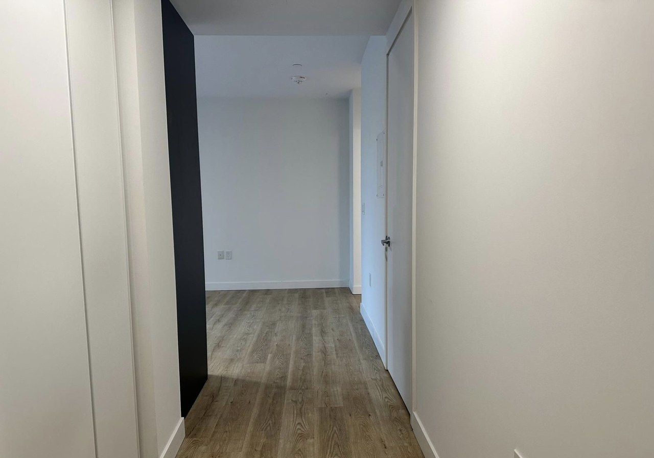 325 University Avenue West #113 - Photo 6 of 13