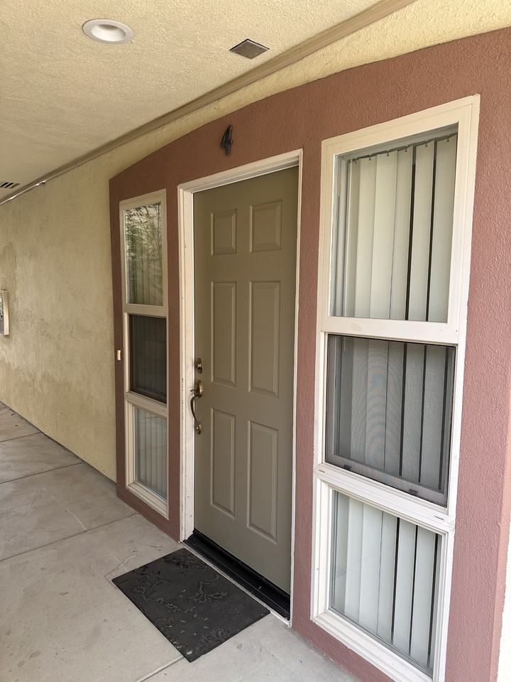 403 Indiana St - Photo 7 of 18