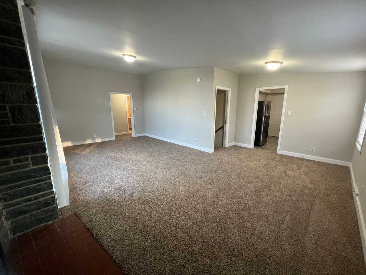 206 Connecticut Ave - Photo 6 of 44