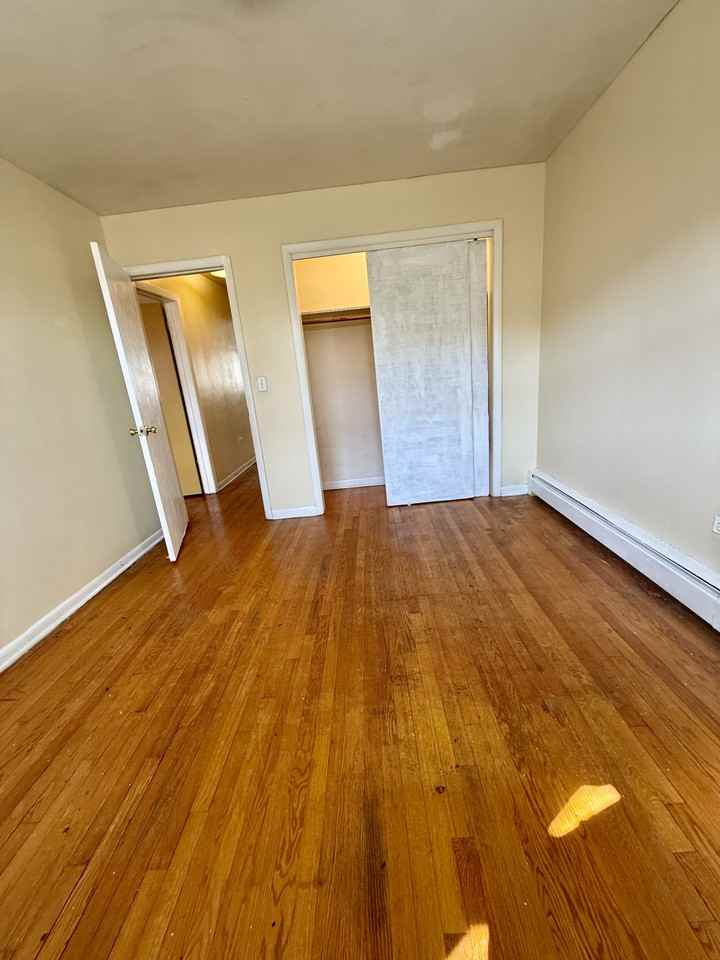 N Claremont Ave & W Howard St - Photo 7 of 19