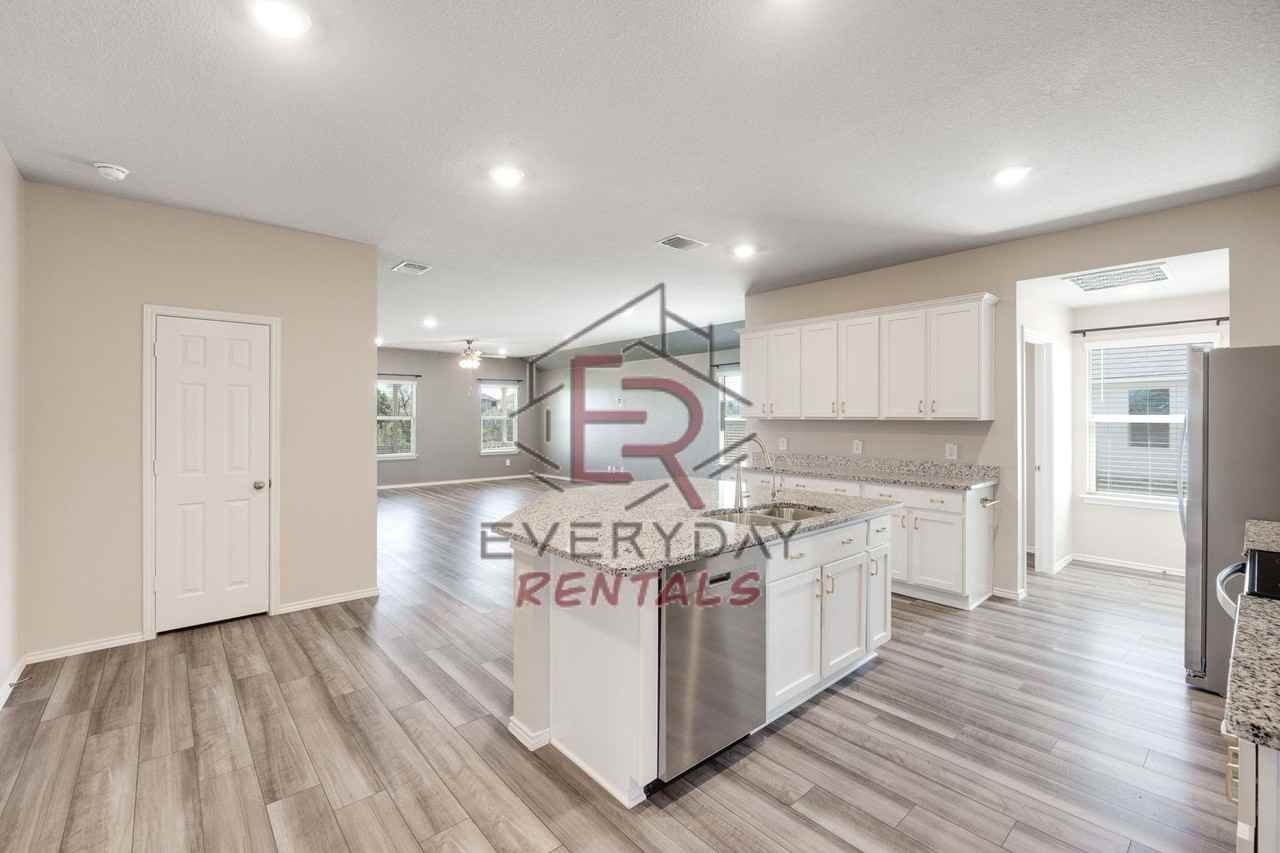 2569 Merganser Dr - Photo 2 of 16