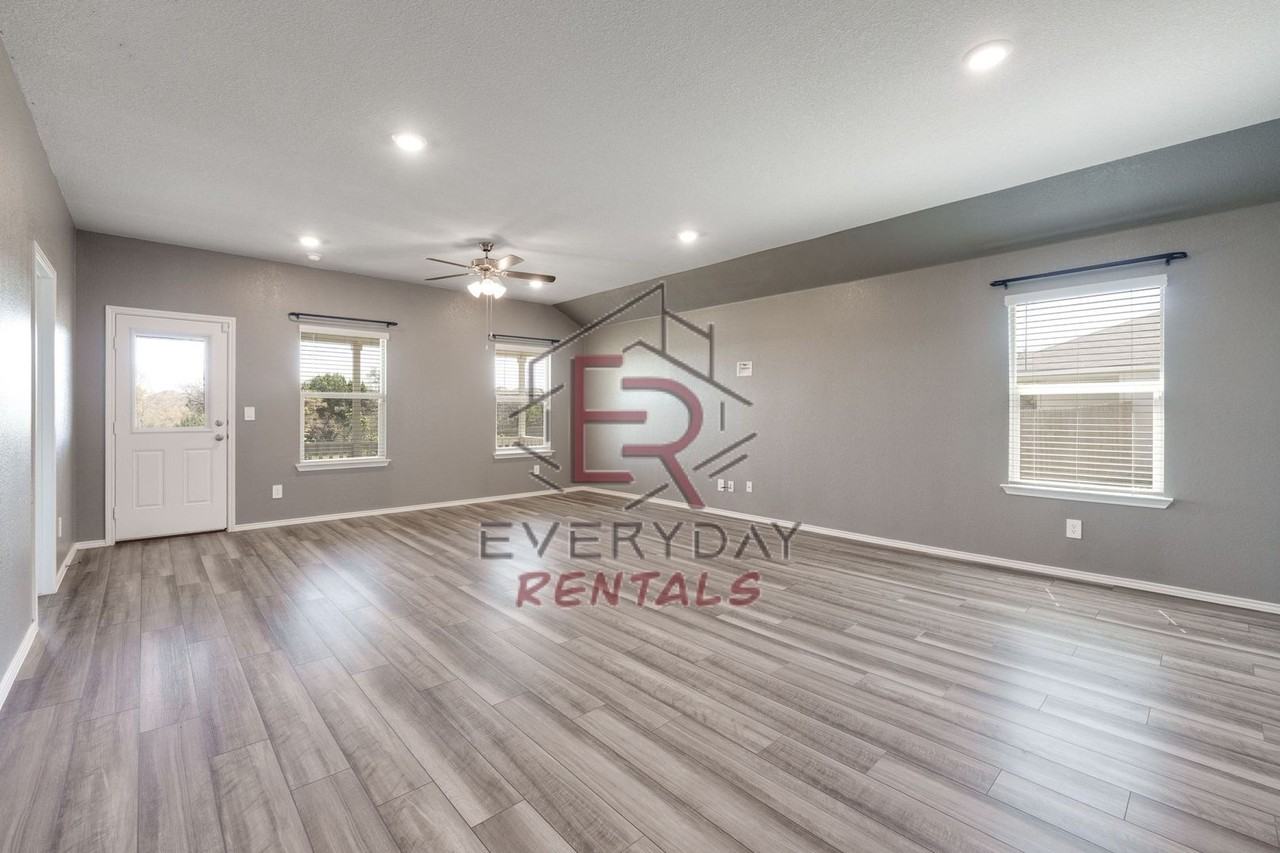 2569 Merganser Dr - Photo 5 of 16