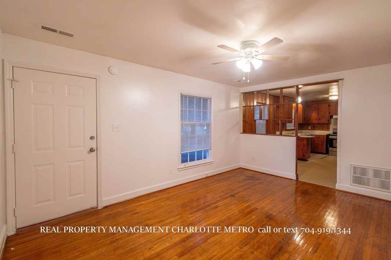 3025 Amity Garden Ct - Photo 2 of 18