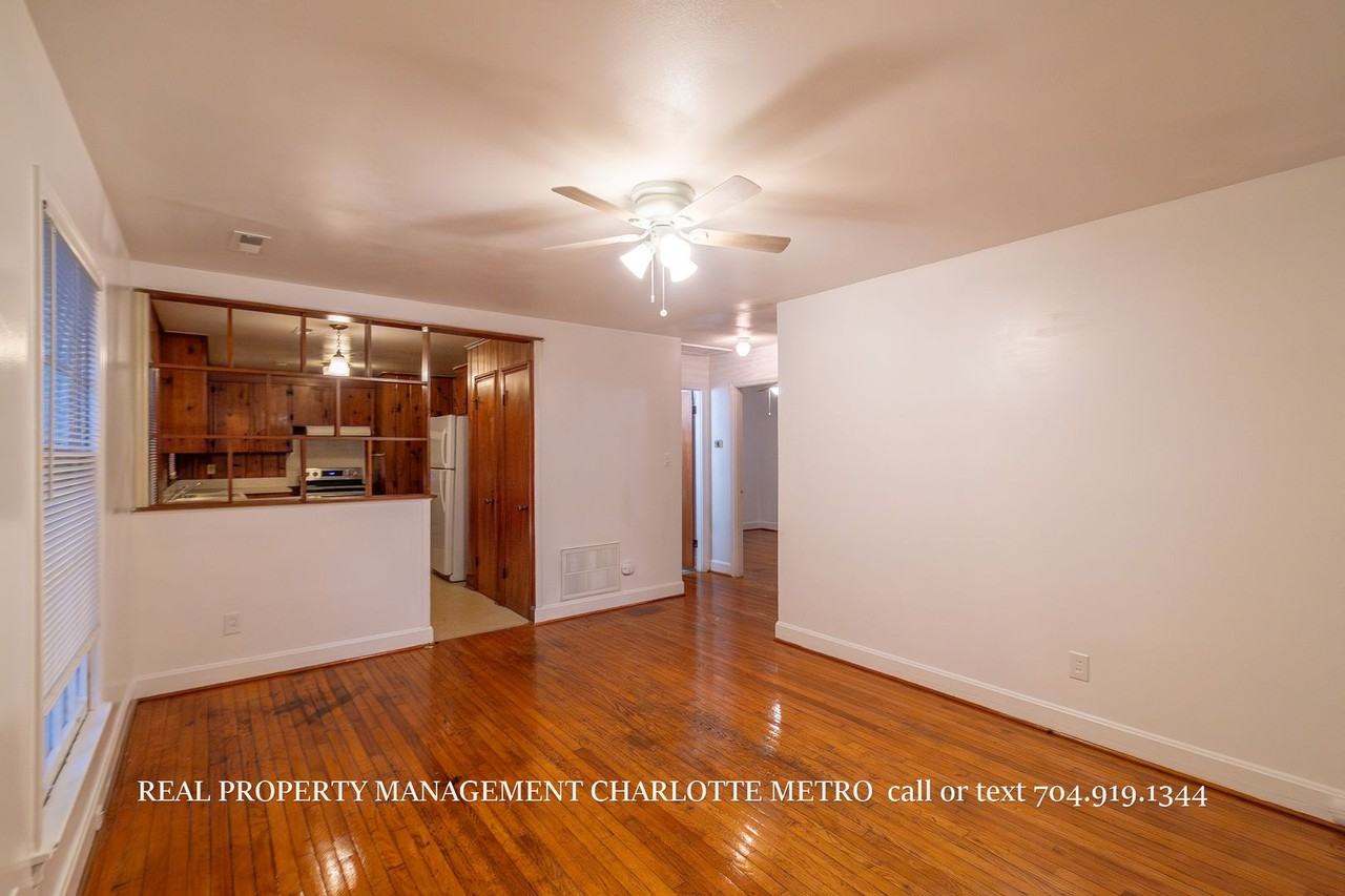 3025 Amity Garden Ct - Photo 4 of 18