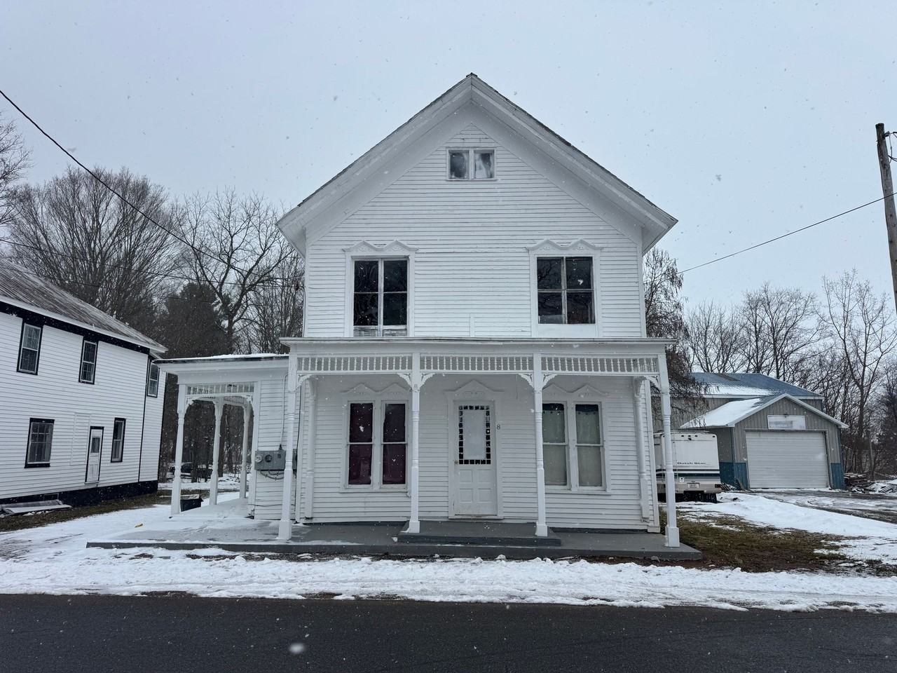 8 Division - Photo 2 of 3