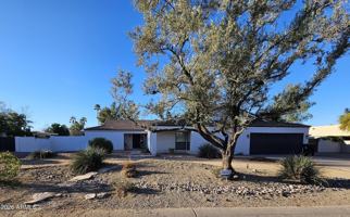 featured image of 4929 E Sunnyside Dr