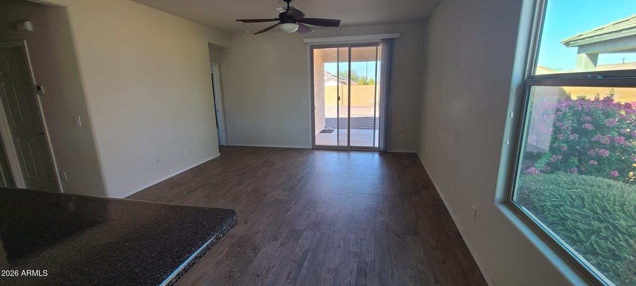 26086 W Sequoia Dr - Photo 3 of 15