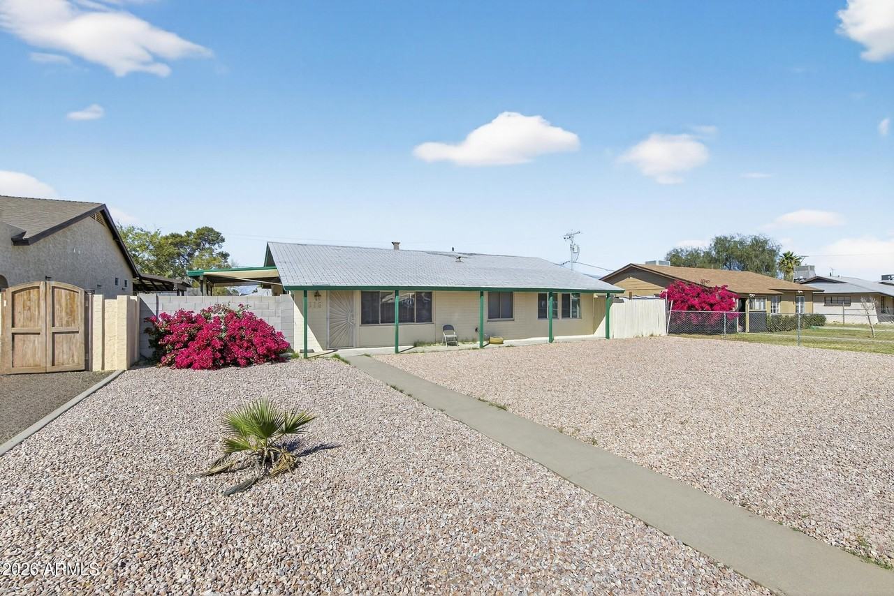 1113 N Coolidge Ave - Photo 4 of 26