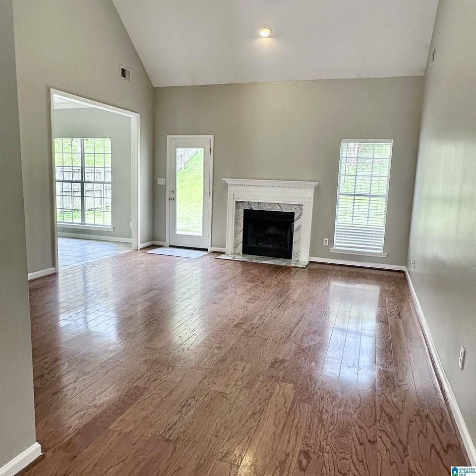 821 Savannah Ln - Photo 5 of 20