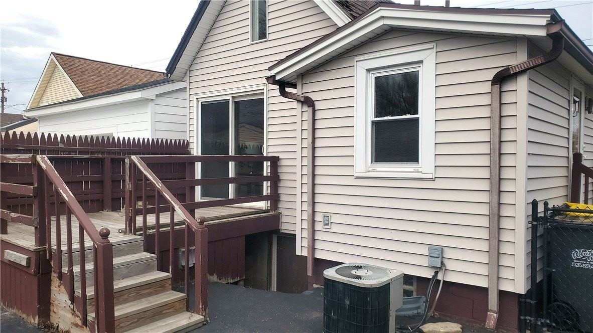 2331 Edgemere Dr - Photo 4 of 25